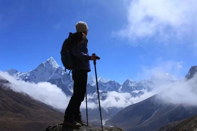 和喜欢的女生去旅游