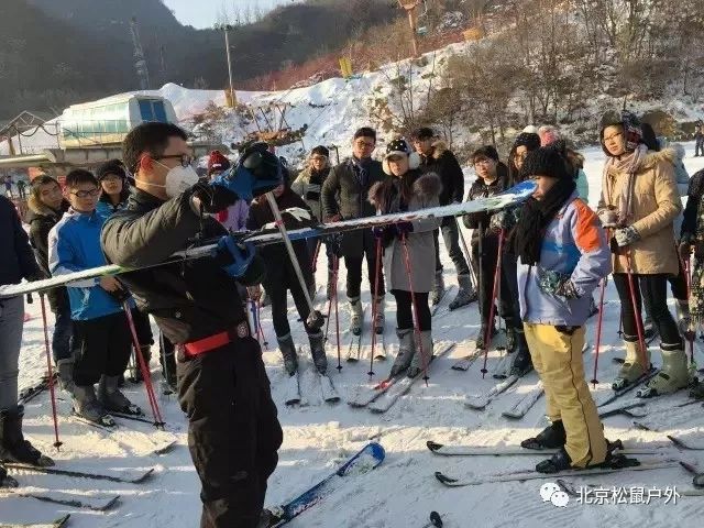 【怀北滑雪场】11.24号，119元特价滑雪，含车费+门票+保险+双板初级免费教学