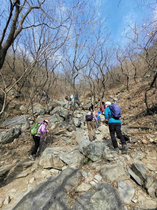 北京户外最经典的徒步路线——香八拉