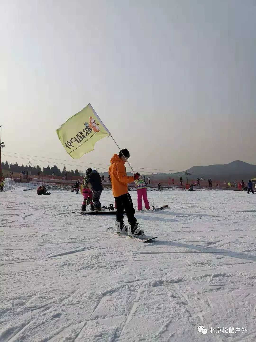 「莲花山滑雪场」12.21/22号，雪道全开，含缆车+魔毯+车费+门票+保险+双板初级免费教学